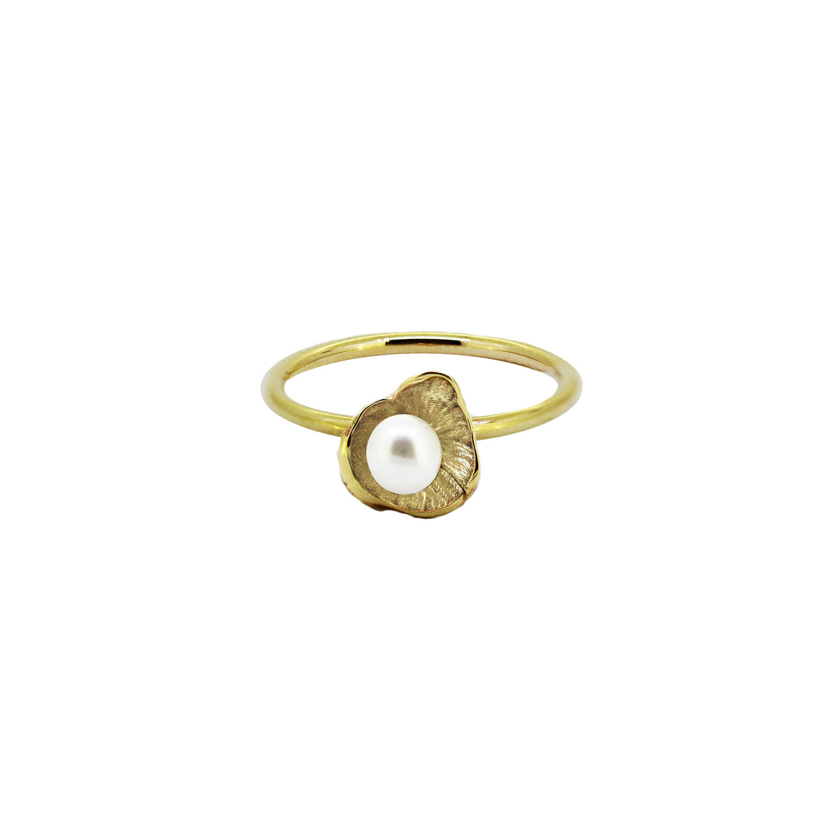Small sunken treasure pearl ring in yellow gold