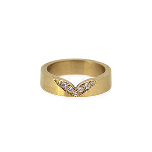 whale Tail ring yellow gold with diamond tail