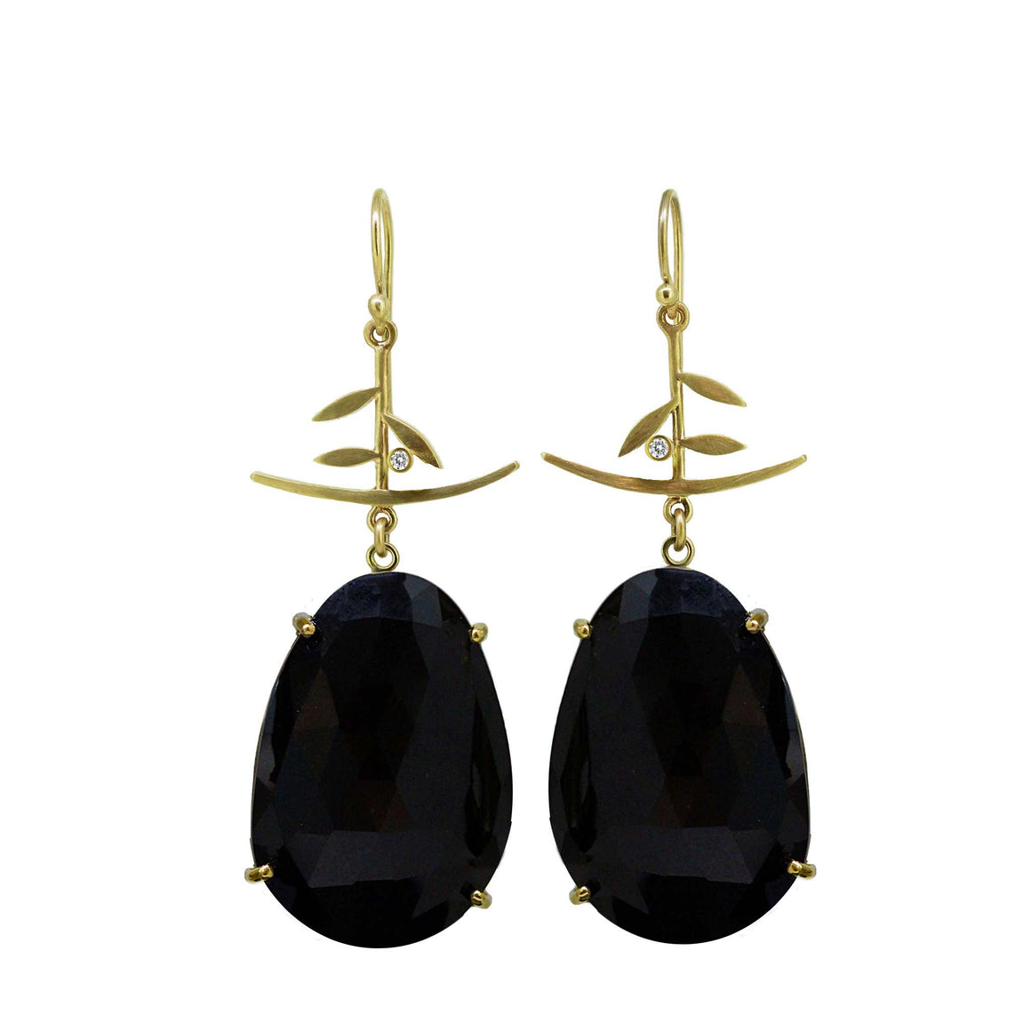 Chinoiserie black spinel earrings in yellow gold with diamond details