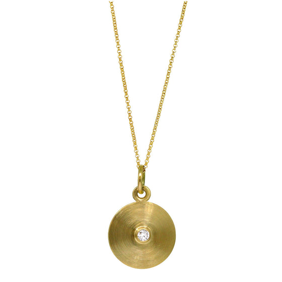 Point diamond pendant on yellow gold chain