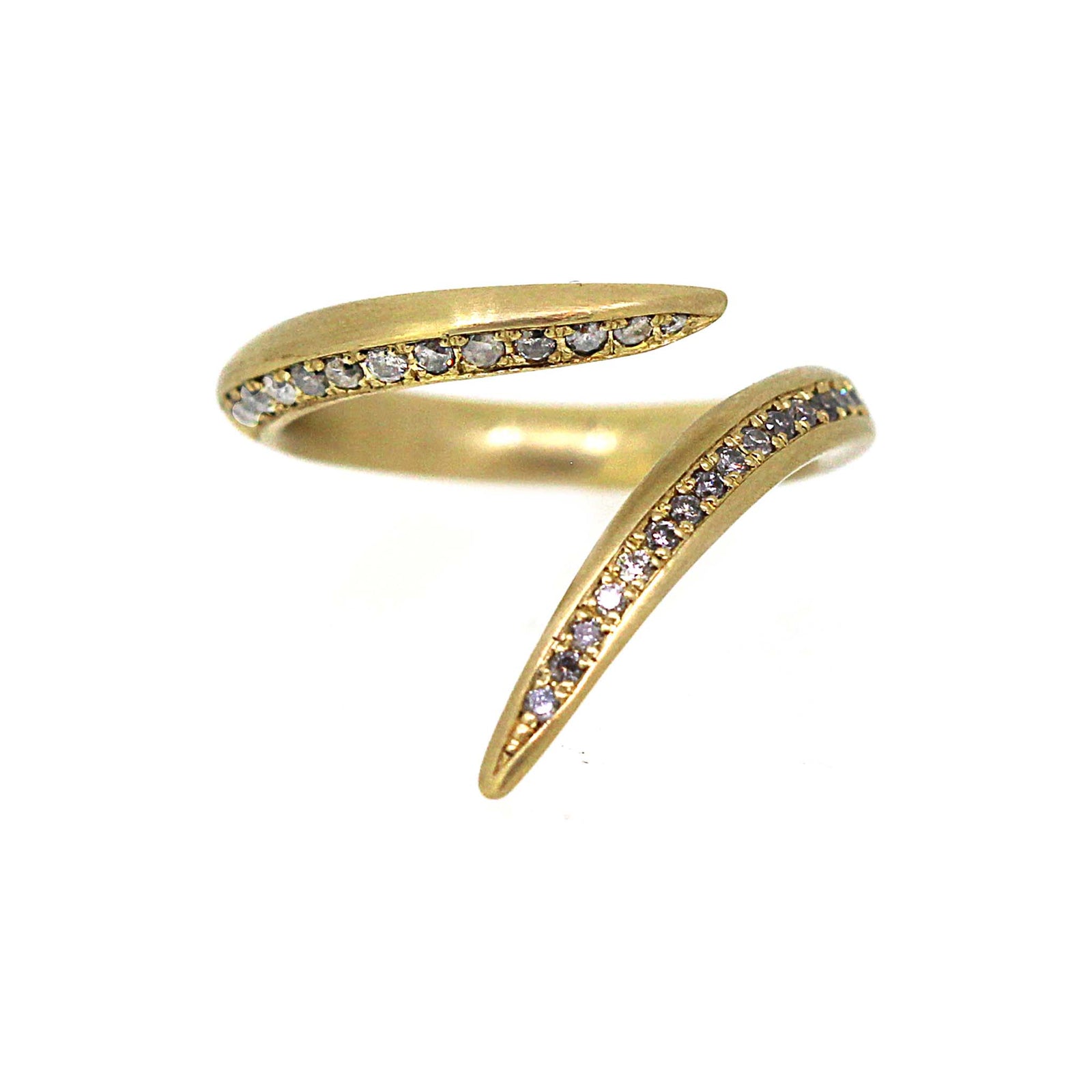 Tentacle diamond ring in yellow gold with pave salt and pepper diamonds