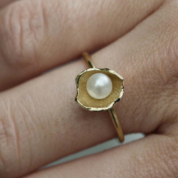 Large sunken treasure Pearl and gold ring